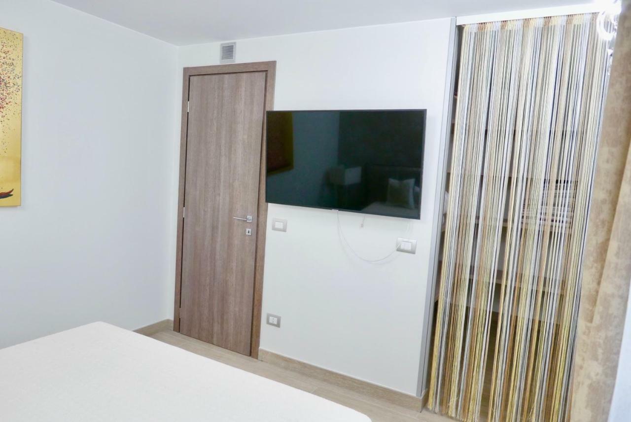 Phoenix Garda Hills Сирмионе Экстерьер фото